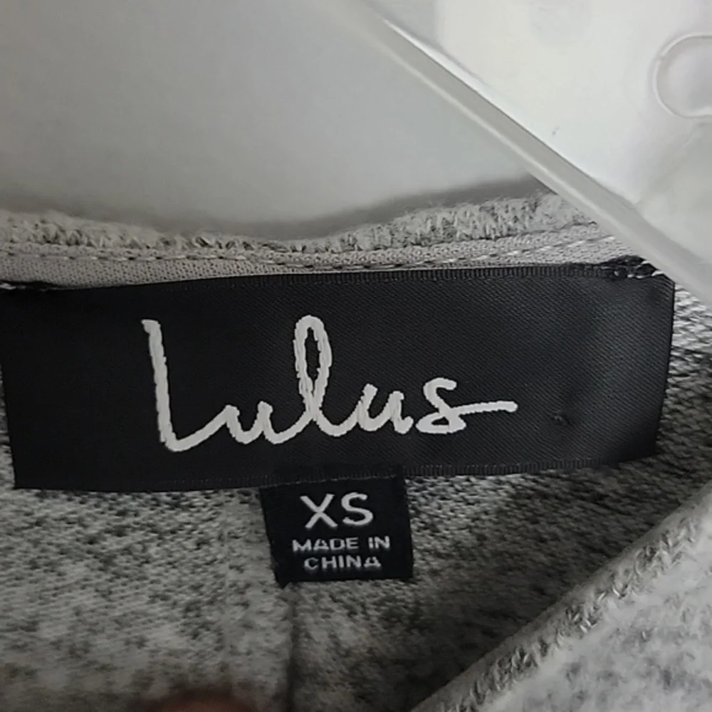 Women's Lulu's dress - Picture 7 of 13